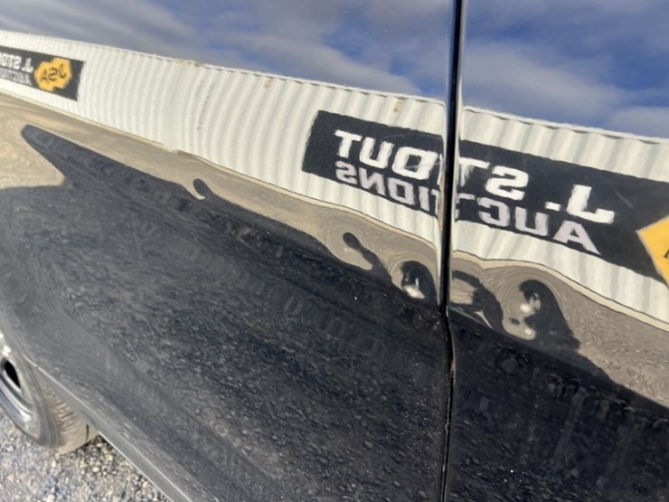 2016-ford-explorer-image-11