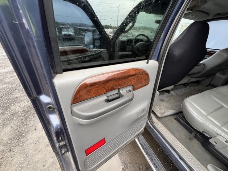 2004-ford-f350-image-27