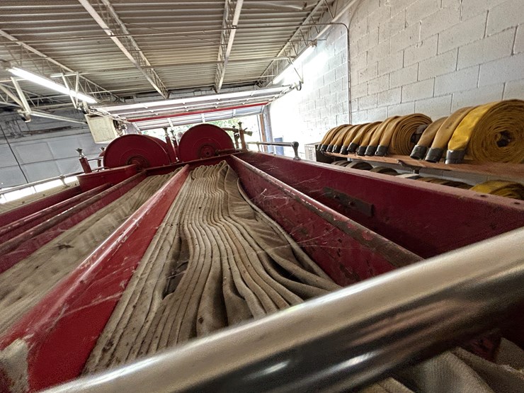 #22556-•-howe-load-star-1800-s/a-daycab-fire-truck-d0532ghb25589-image-19