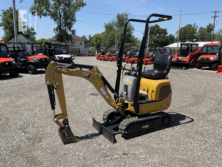 2022-caterpillar-300.9d-image-1