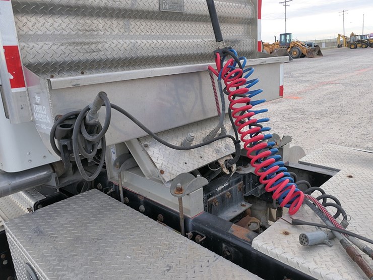 2006-kenworth-t800b-image-10