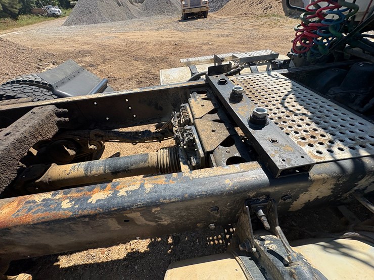 #22534-•-2014-freightliner-prostar-lf-687-t/a-daycab-truck-tractor-vin:-1hsdjsnr4eh099715-image-16