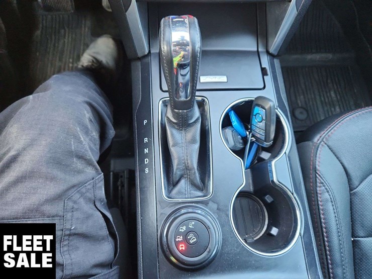 2018-ford-explorer-image-24
