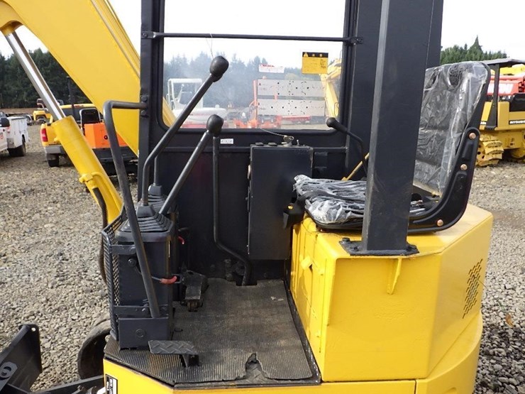 komatsu-pc28-image-17