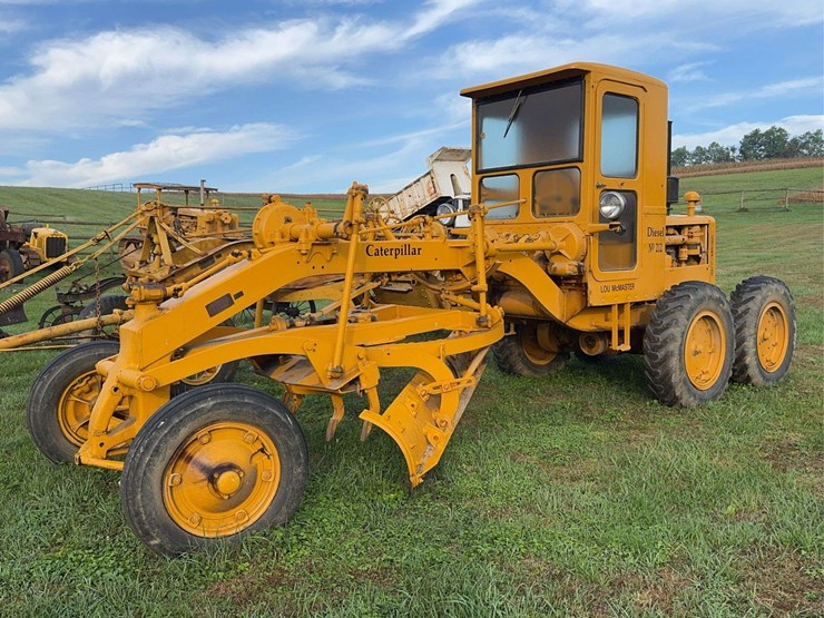 1937-caterpillar-no.-212-motor-grader-image-1