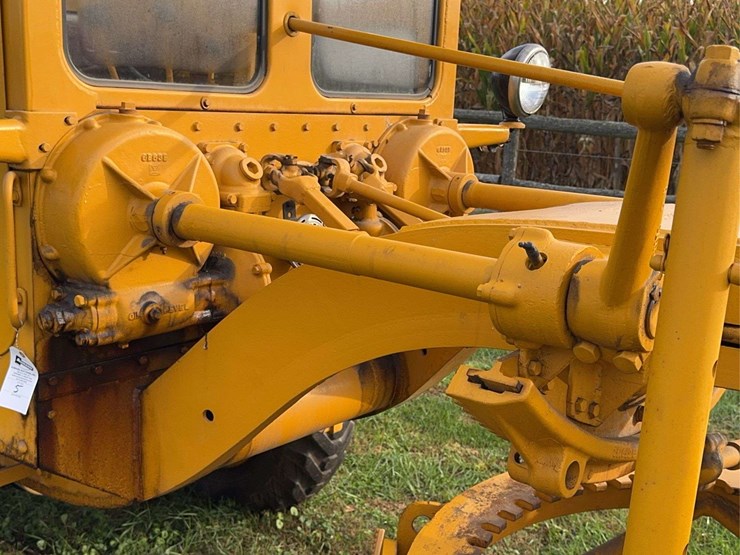 1937-caterpillar-no.-212-motor-grader-image-24