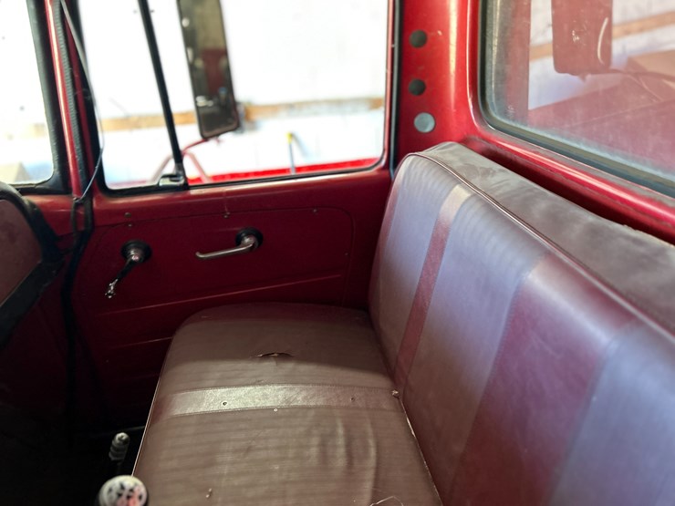 #22556-•-howe-load-star-1800-s/a-daycab-fire-truck-d0532ghb25589-image-60