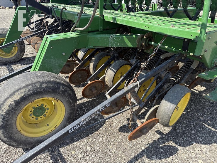 1993-john-deere-750-image-14