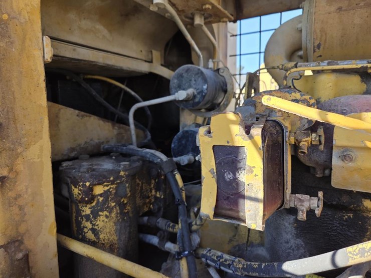 1980-caterpillar-930-image-33