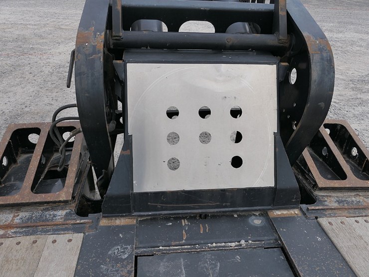 2017-fontaine-55-ton-image-11