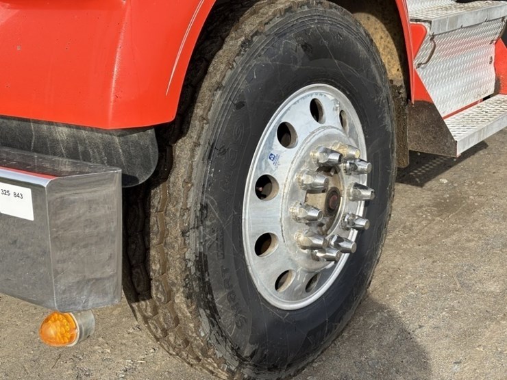 2016-kenworth-w900-image-9