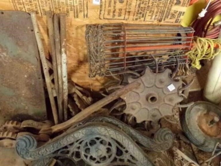 vintage-metal-items-image-1