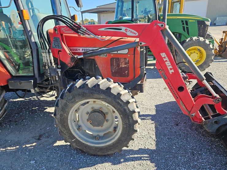 massey-ferguson-471-image-23