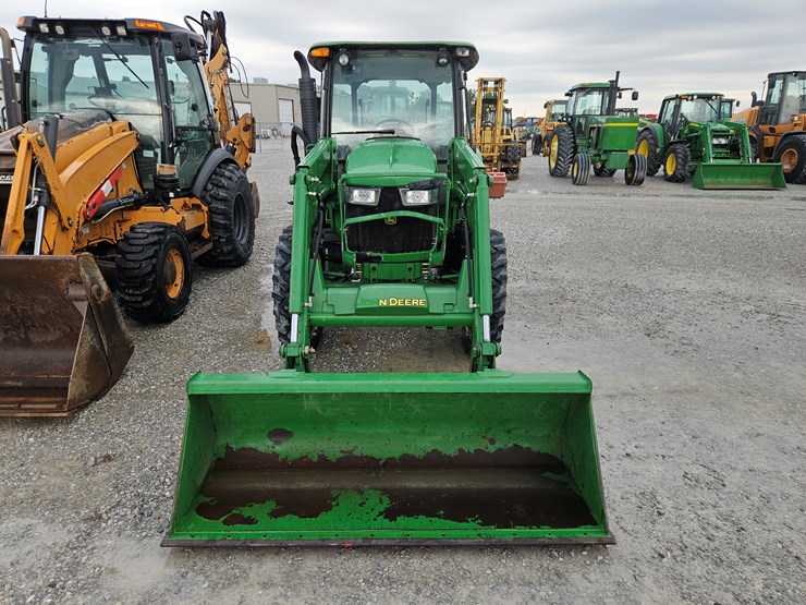 2016-john-deere-5075e-image-2