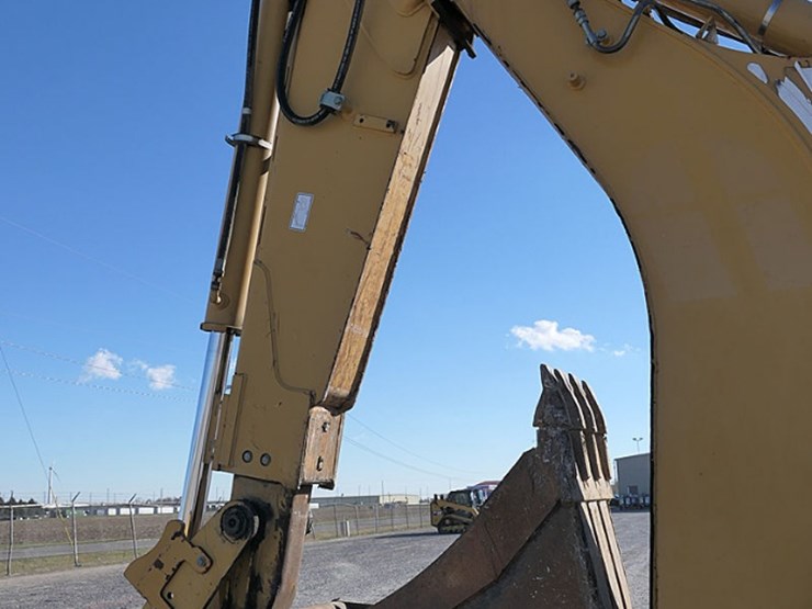 2006-caterpillar-420d-image-16