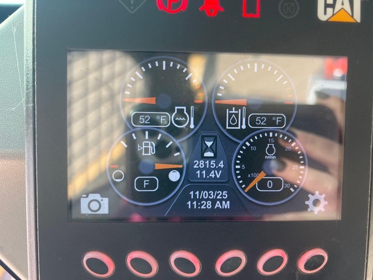 2018-caterpillar-259d-image-32