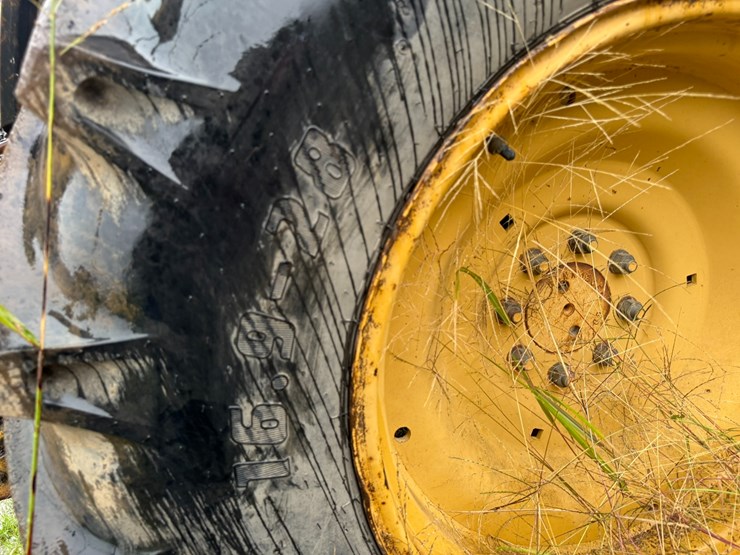 #22581-•-inop-ford-550d-backhoe-loader-image-8