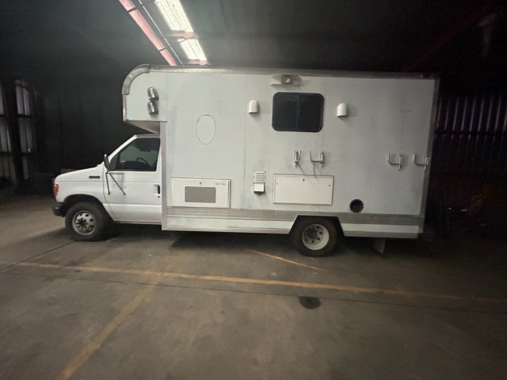 1992-ford-e350-image-5