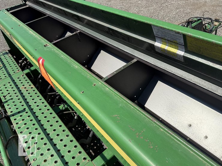 1993-john-deere-750-image-18