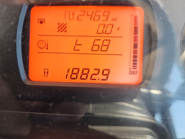 2020-massey-ferguson-6713-image-17