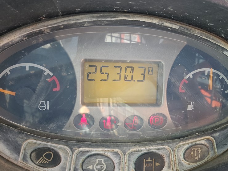 2013-bobcat-t590-image-12