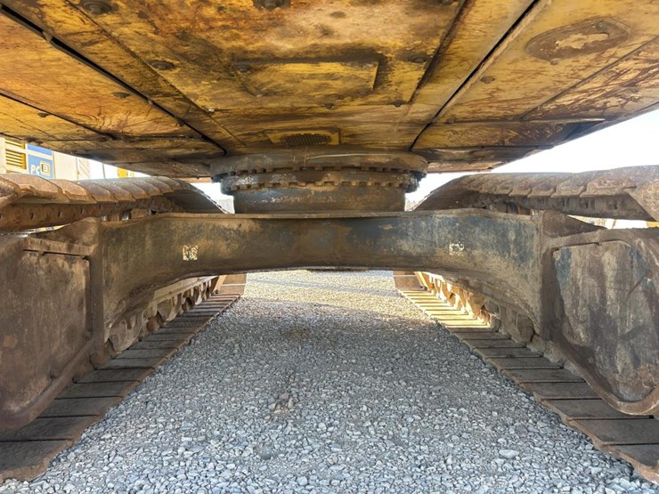 komatsu-pc360-lc-image-65