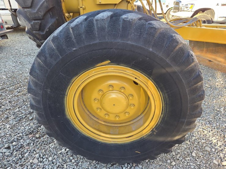 caterpillar-140-image-62