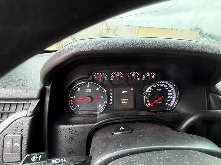 2015-chevrolet-tahoe-image-59