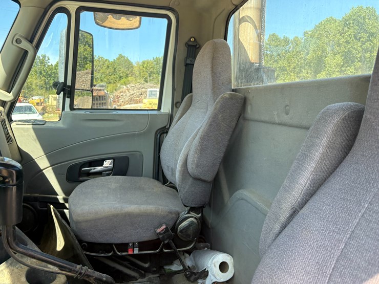 #22534-•-2014-freightliner-prostar-lf-687-t/a-daycab-truck-tractor-vin:-1hsdjsnr4eh099715-image-64