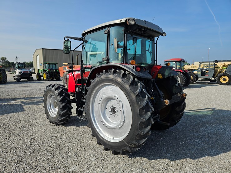 2021-massey-ferguson-6712-image-11