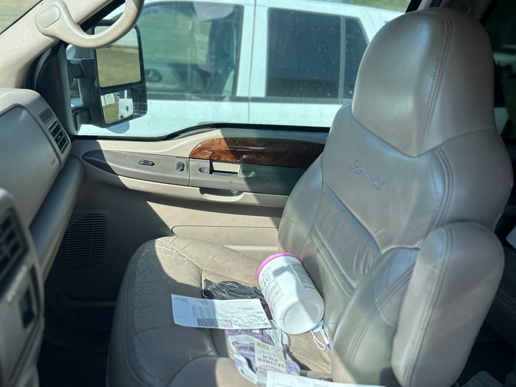 2000-ford-excursion-image-34