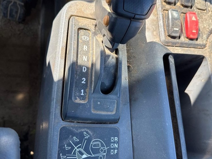 2020-caterpillar-745-image-22