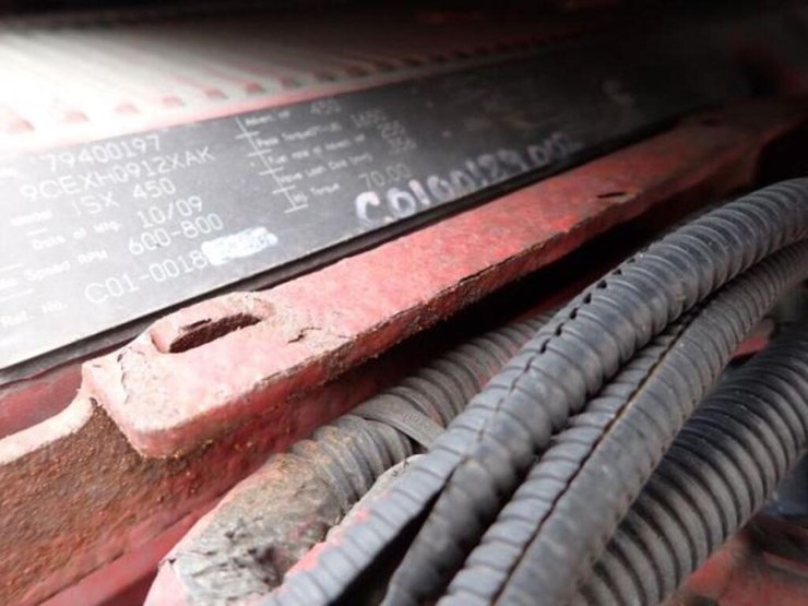 2010-freightliner-cascadia-t/a-hiway-tractor---day-image-27