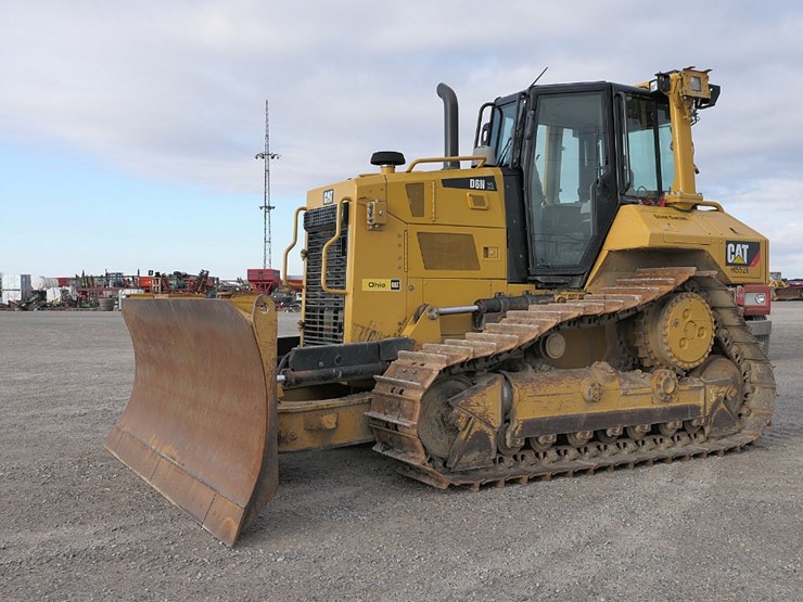 2015-caterpillar-d6n-xl-image-2