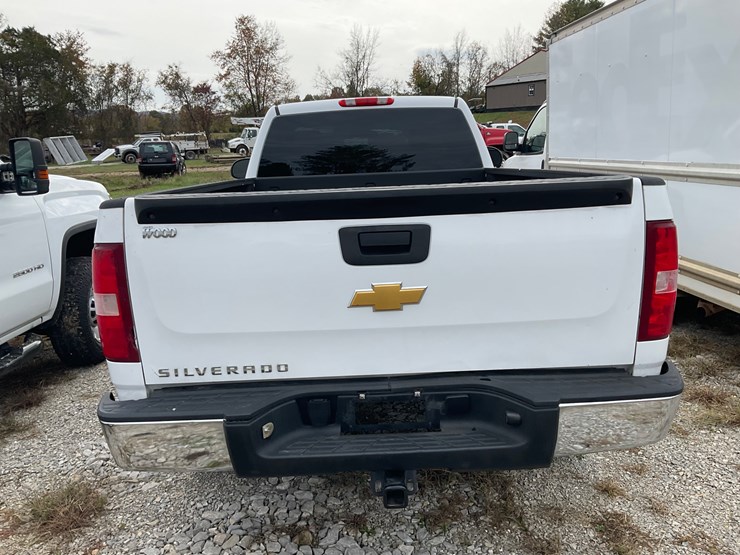2013-chevrolet-silverado-image-3