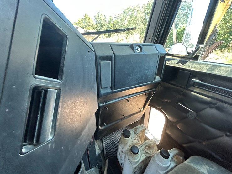 #22533-•-1994-freightliner-t/a-daycab-dump-truck-vin:-1fuyfdyb6rp462199-image-50