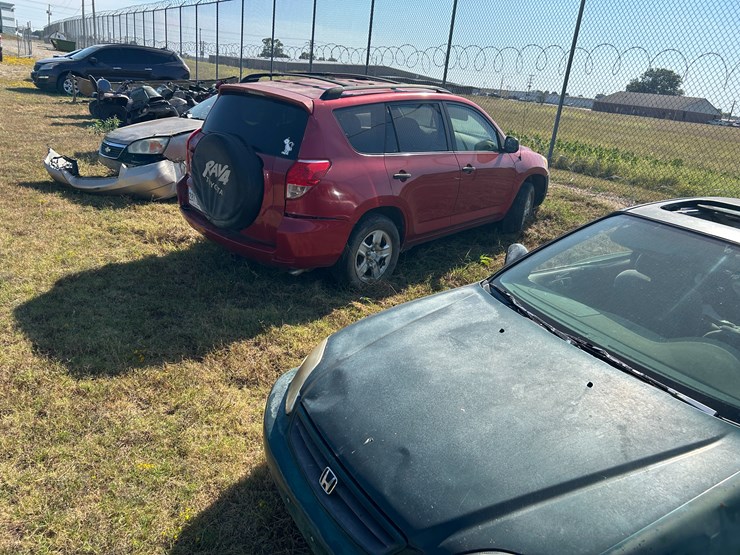 2007-toyota-rav4-image-3