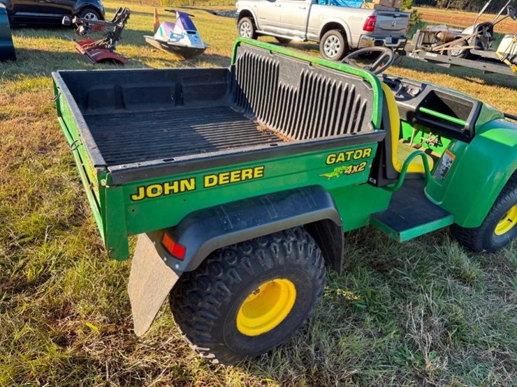 john-deere-gator-image-4
