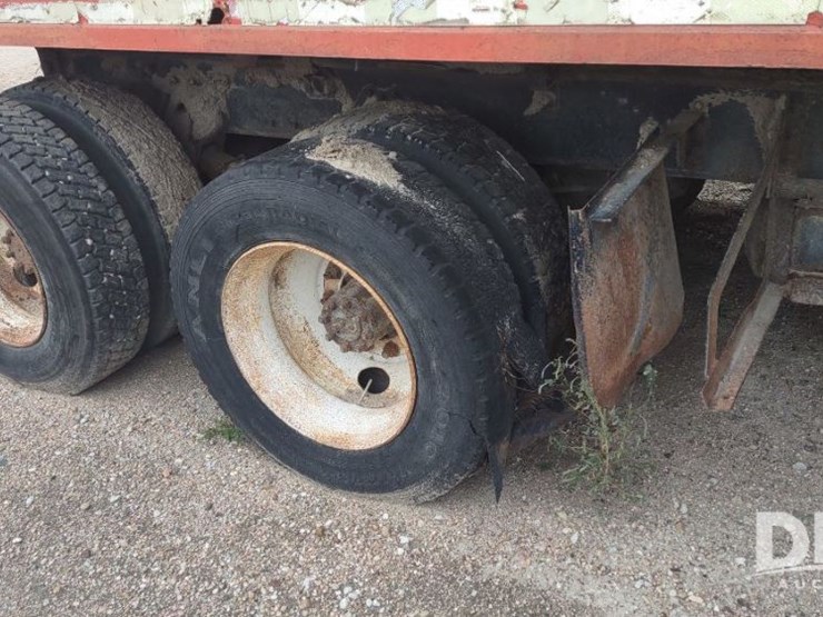 1993-international-4900-image-7