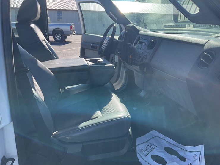 2013-ford-f350-image-19