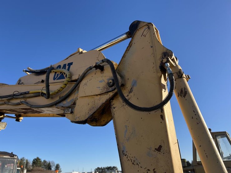 caterpillar-307-image-21