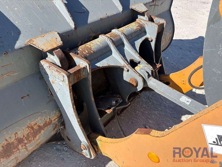 2015-liebherr-l542-image-10