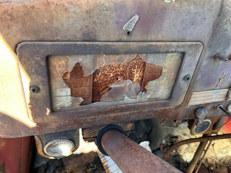 international-700-image-26