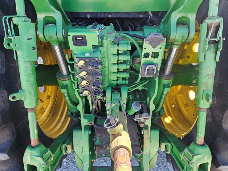 2005-john-deere-8420-image-10
