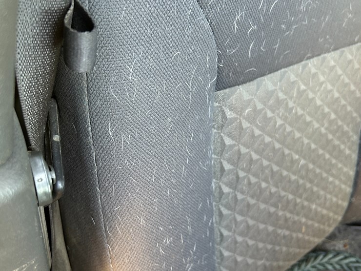 2004-gmc-canyon-image-14