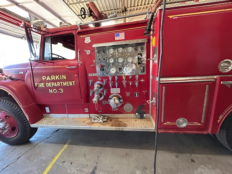 #22556-•-howe-load-star-1800-s/a-daycab-fire-truck-d0532ghb25589-image-12