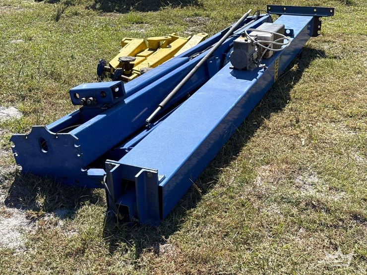 forward-10,000lb-two-post-electric-auto-lift-image-3