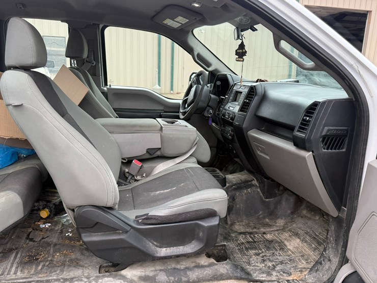 2017-ford-f150-image-26