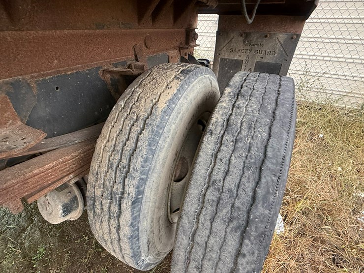 2002-caterpillar-3126-image-9