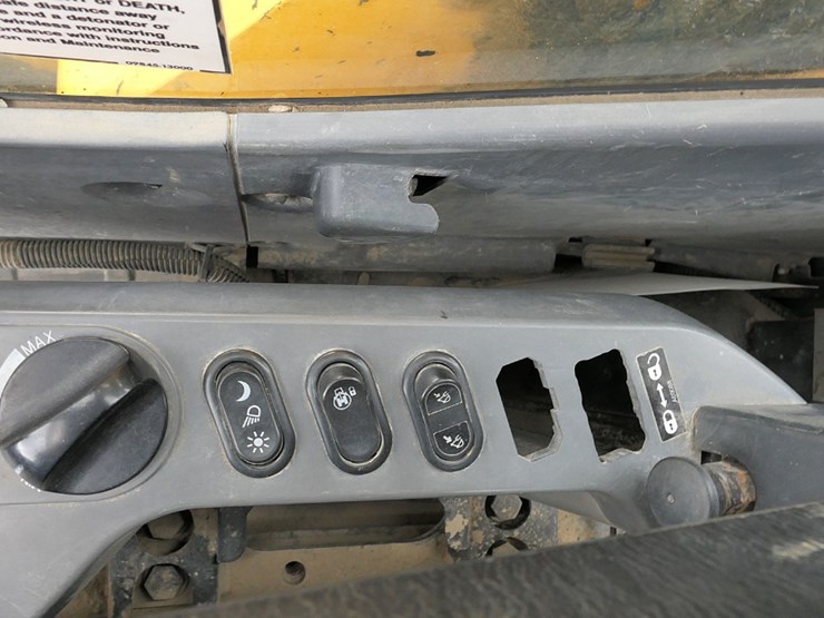 2017-kubota-pc360-lc-10-image-44